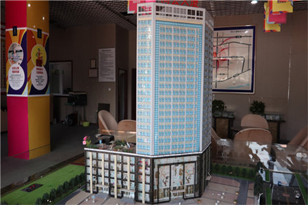 盛宏酒店西百货大楼宿舍一楼带院90平三居51万出售